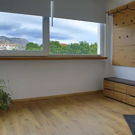 Apartman Petra דירה