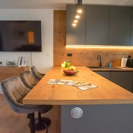 Apartman Petra דירה *